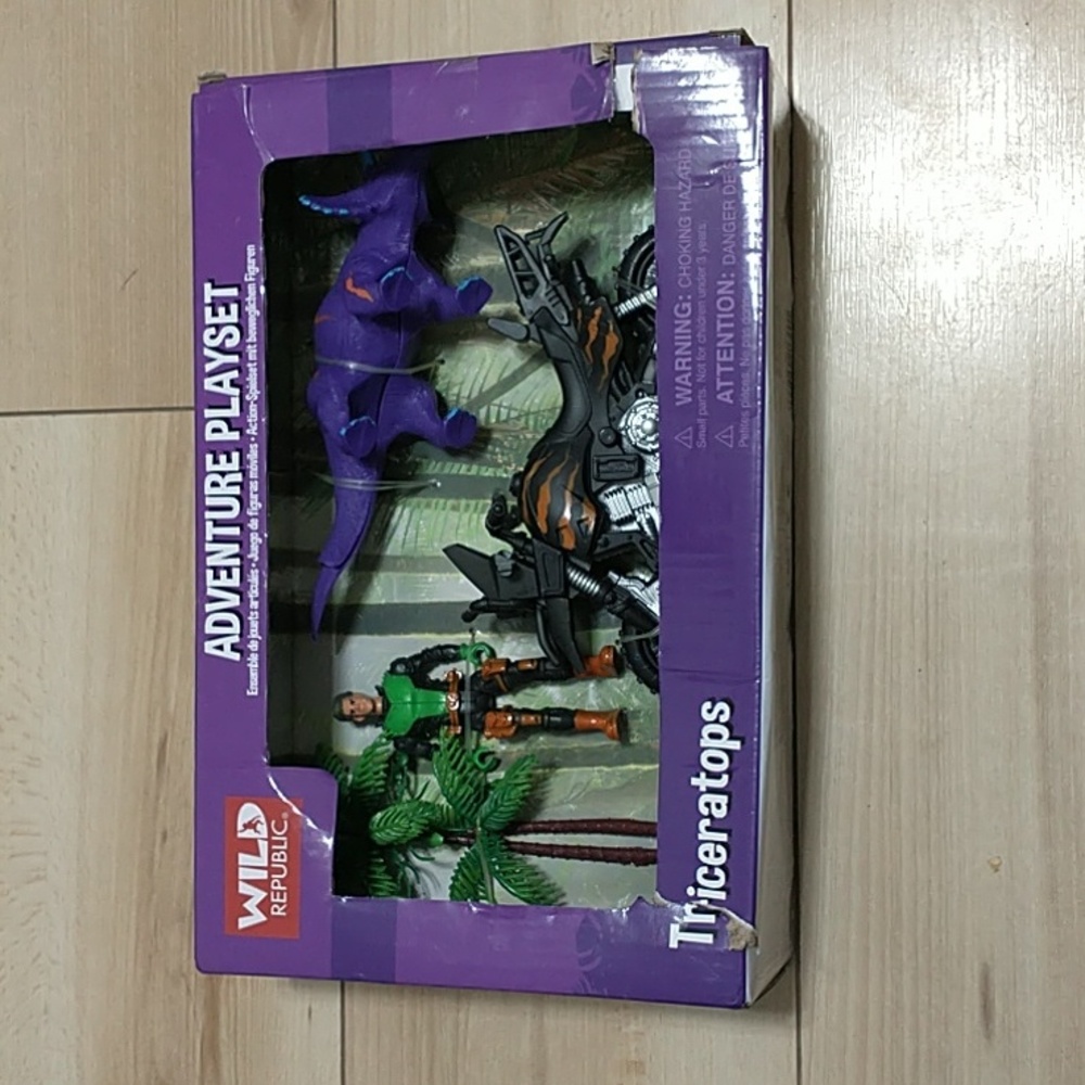 Wild Republic triceratops 4 PC toy set